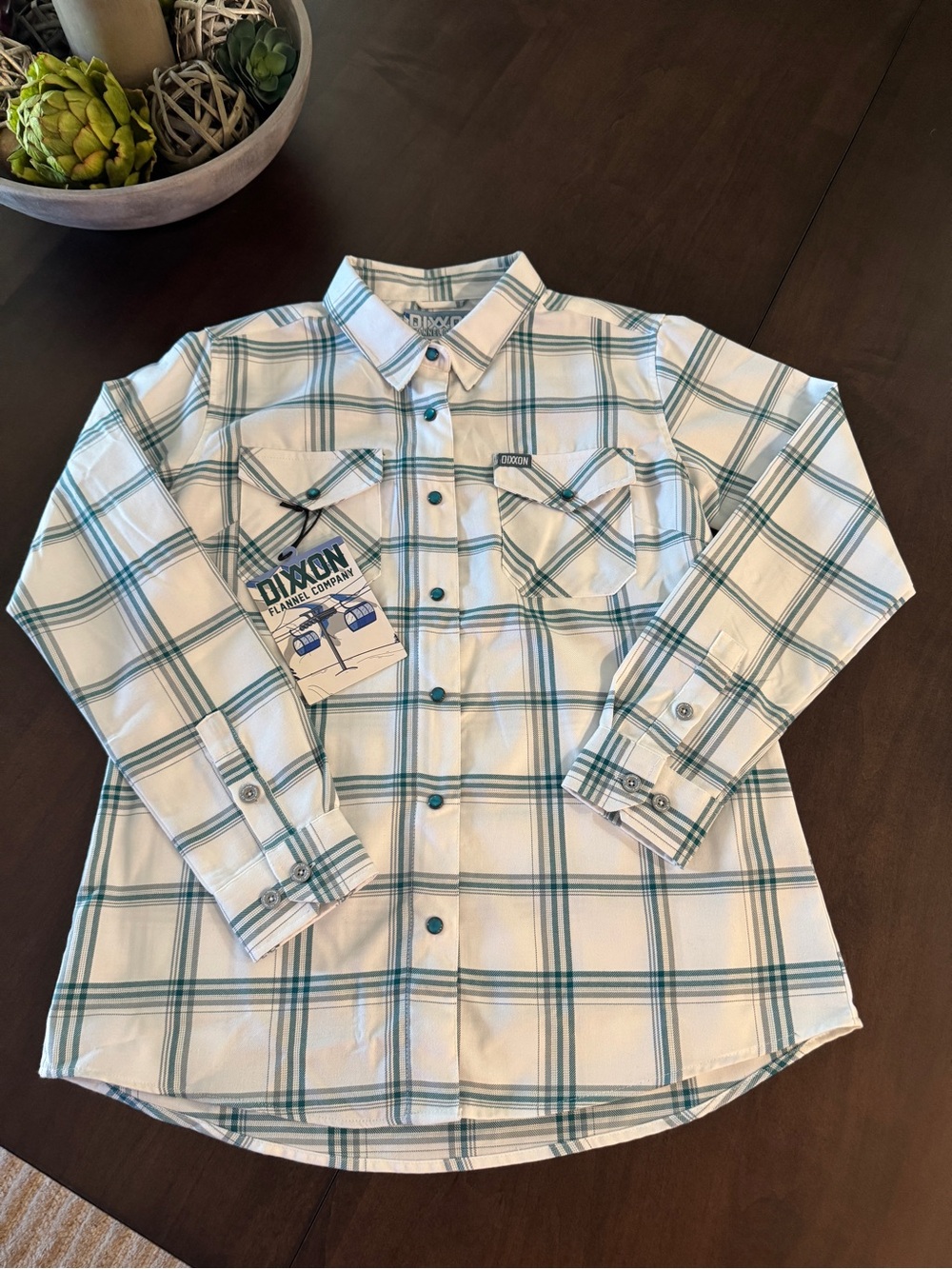 Women’s DIXXON White & Teal Plaid Long-Sleeve Button-Down Shirt
